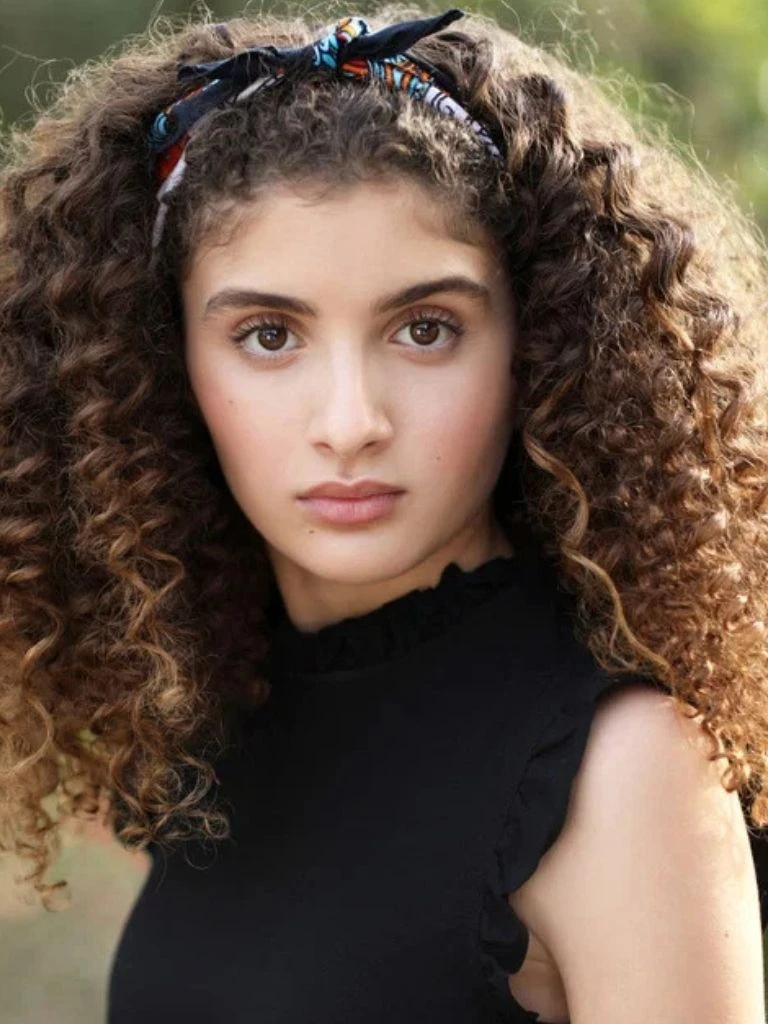 Isabella Revel Biography: Wiki, Age, Career, Height, Weight, Boyfriend, Net Worth & More